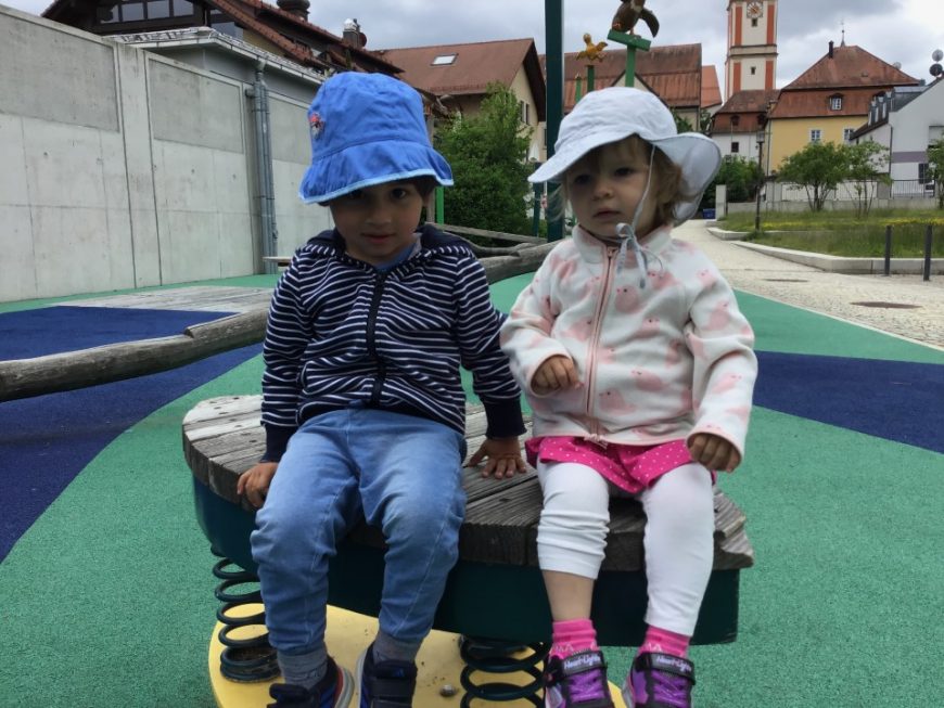 Ausflug mit den Krippenkindern nach Roding zum Spielplatz am Esper